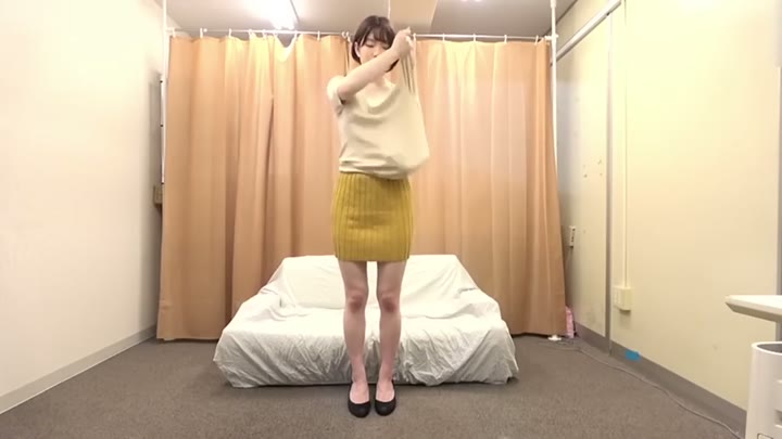 【下着紹介】素人女子の下着を生着替えでご紹介